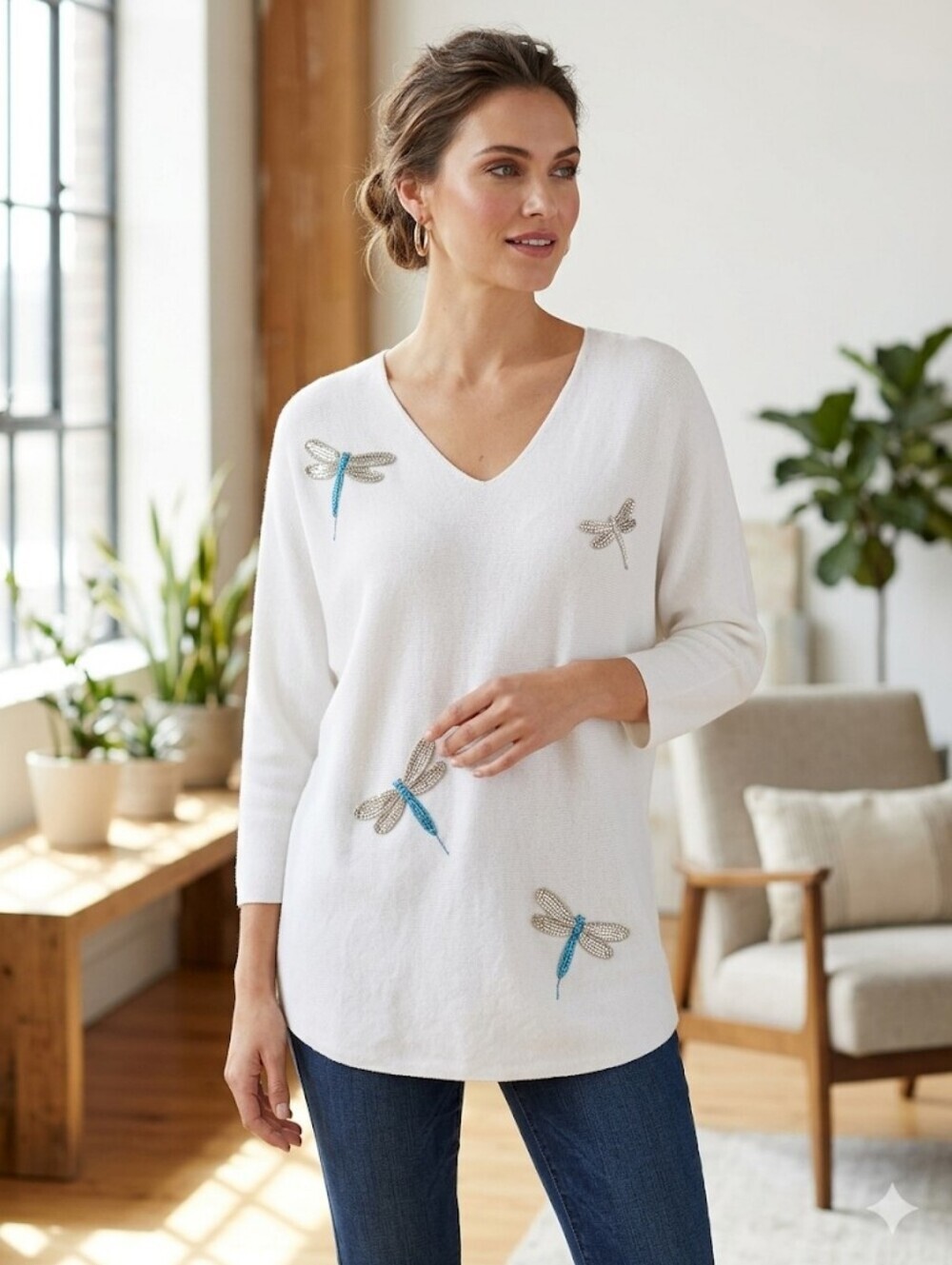 Liv Milano White V-Neck Sweater with Beaded Dragonfly Embellishments Size 1X - Picture 7 of 17